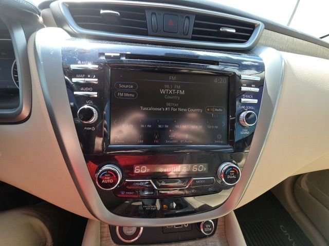 Used 2019 White Nissan SL image 20