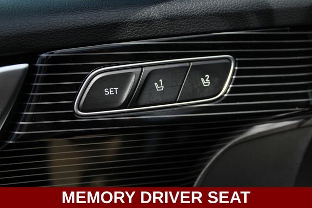 Used 2025 Green Hyundai Calligraphy image 3