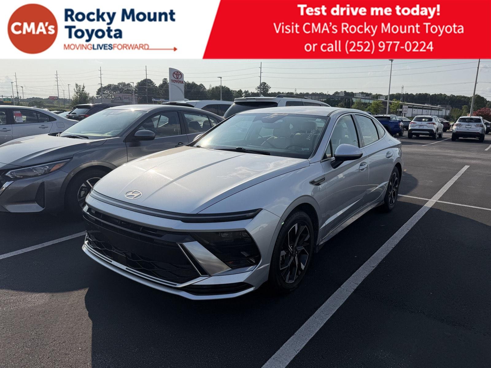 Used 2025 Aero Silver Hyundai SEL image 1