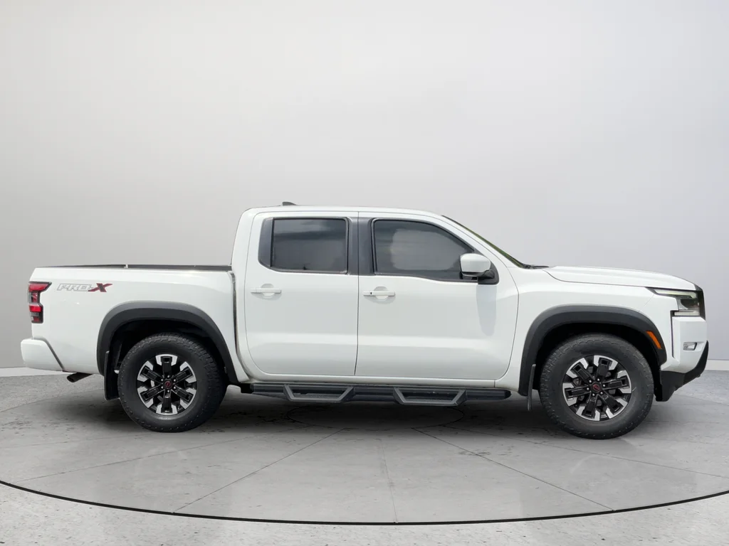 Used 2023 White Nissan PRO-X image 6