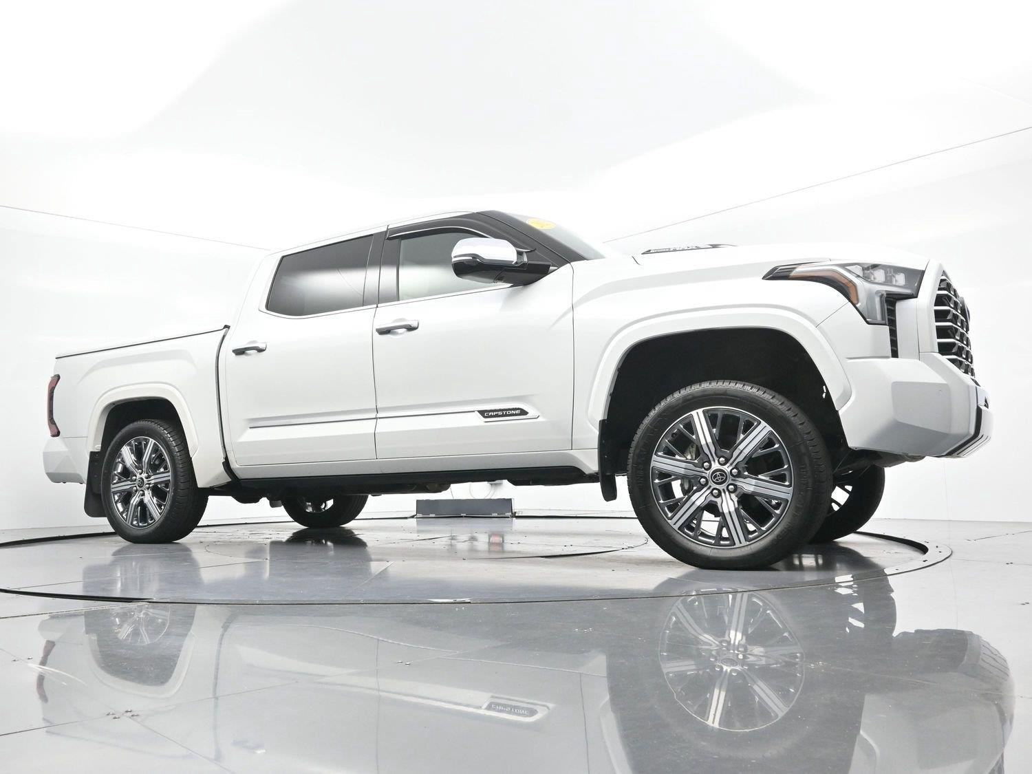 Used 2023 White Toyota Capstone Hybrid image 45