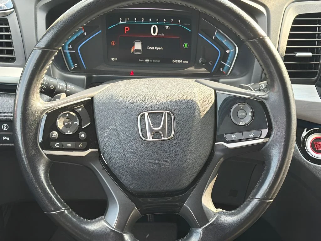 Used 2024 Modern Steel Metallic Honda Touring image 13