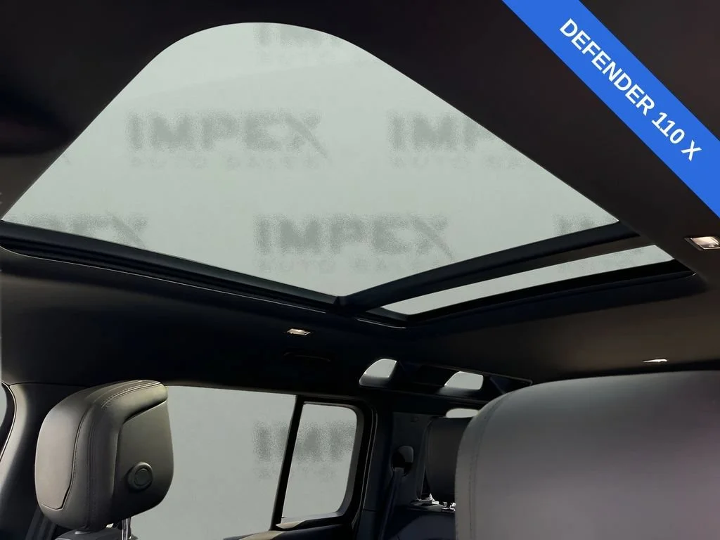 Used 2024  Land Rover X image 19
