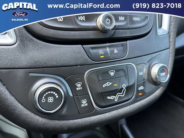 Used 2021 Red Chevrolet RS image 29
