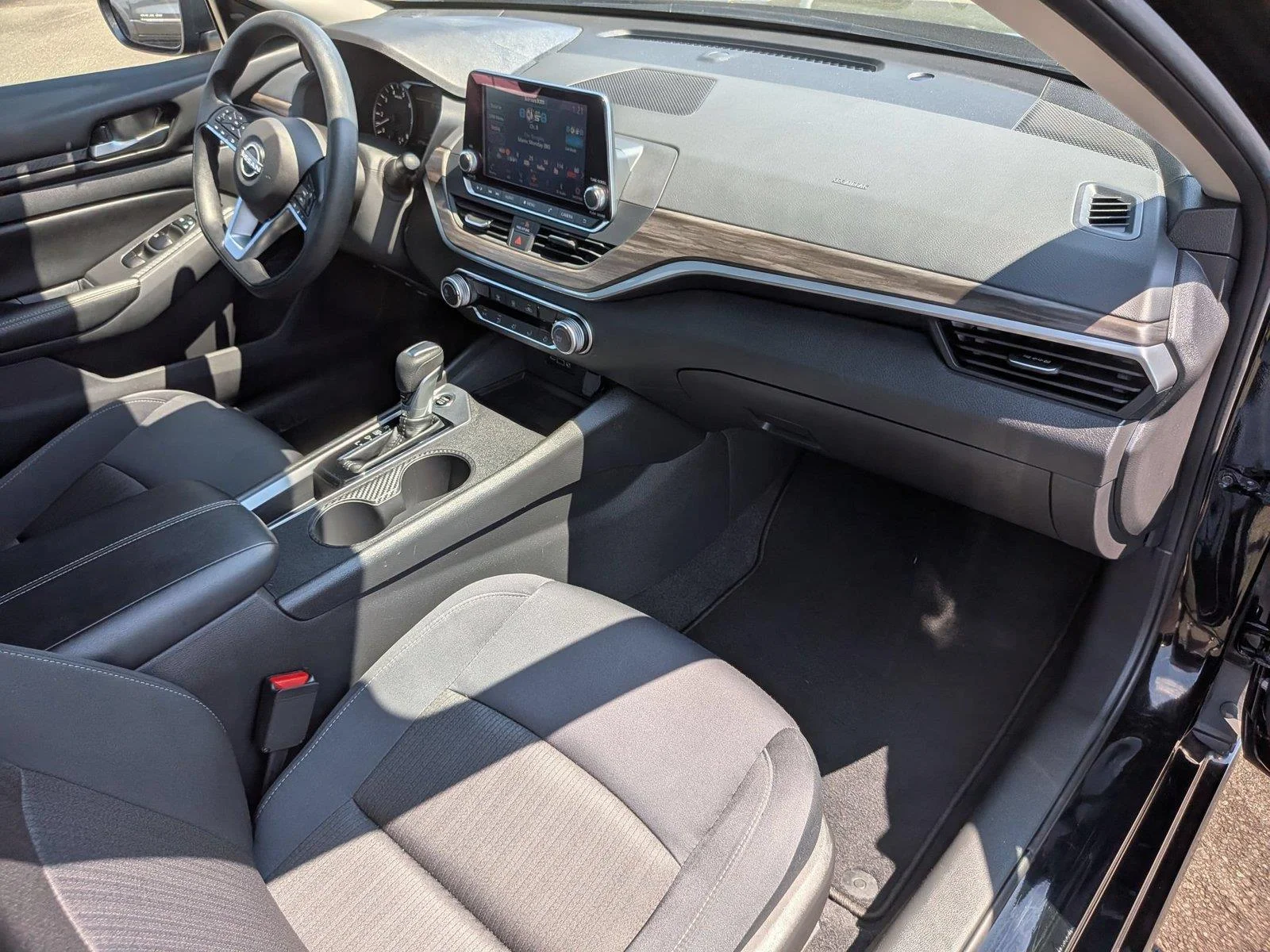 Certified Used 2025 Super Black Nissan SV image 37