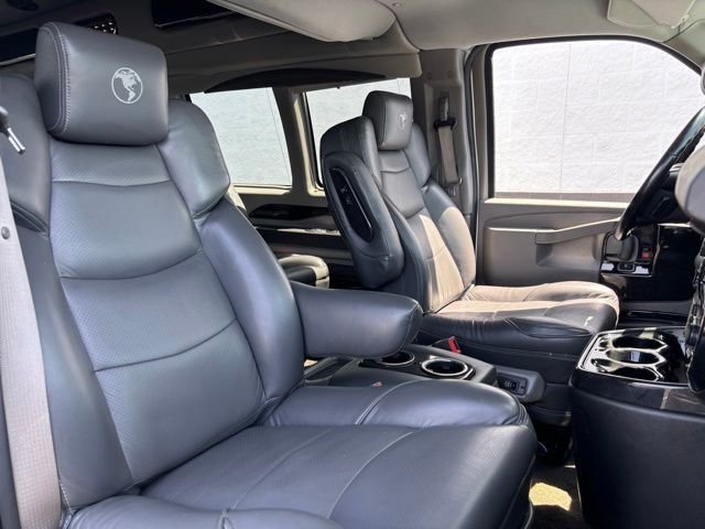 Used 2020 Summit White GMC Explorer Limited SE image 21