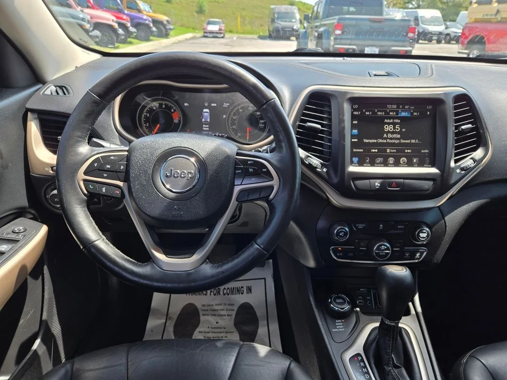 Used 2018 Beige Jeep Limited image 17