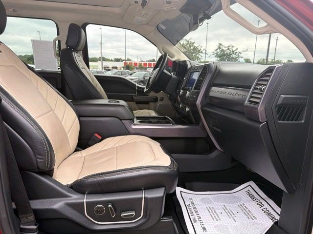 Used 2020 Red Metallic Ford Limited image 24