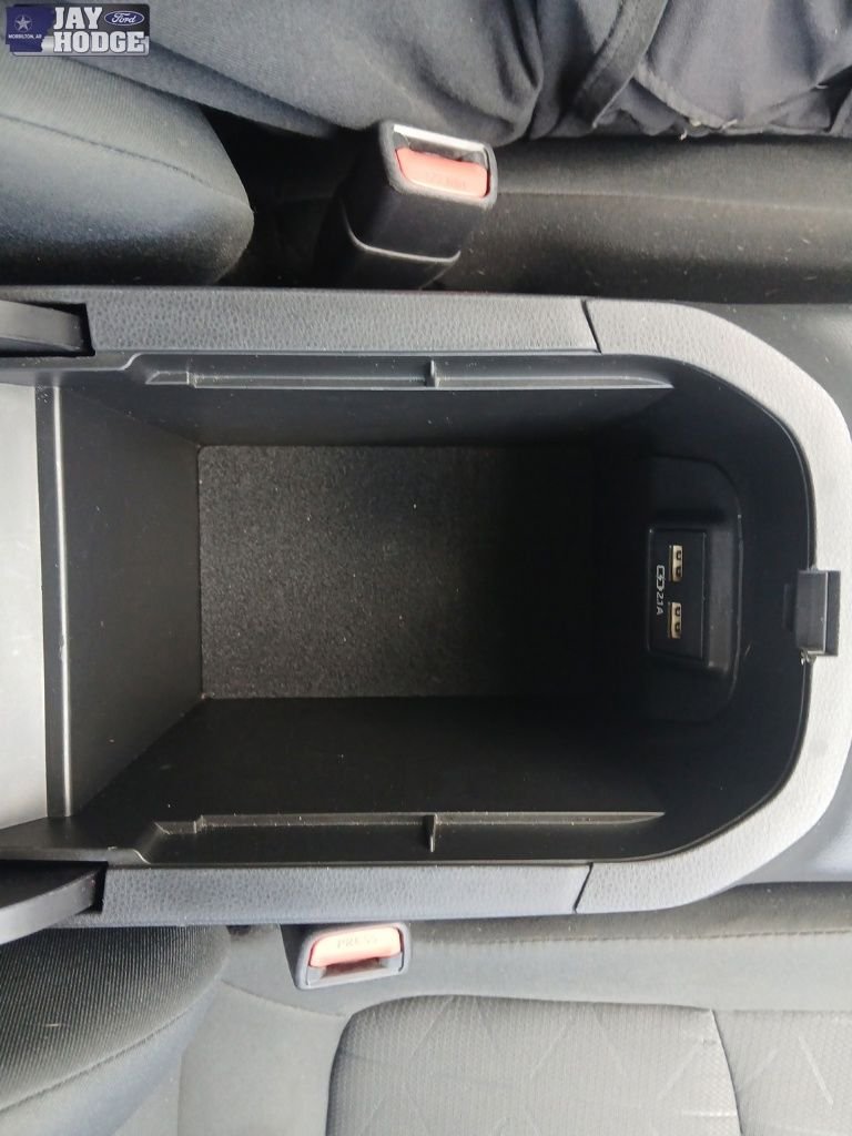 Used 2021 White Toyota XLE image 30
