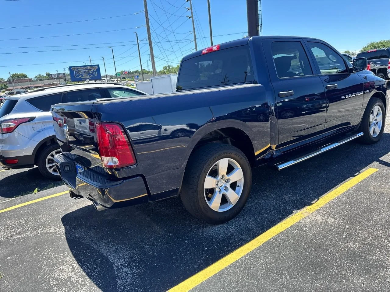 Used 2012 True Blue Pearlcoat Ram 2WD Crew Cab 140.5" Express image 8