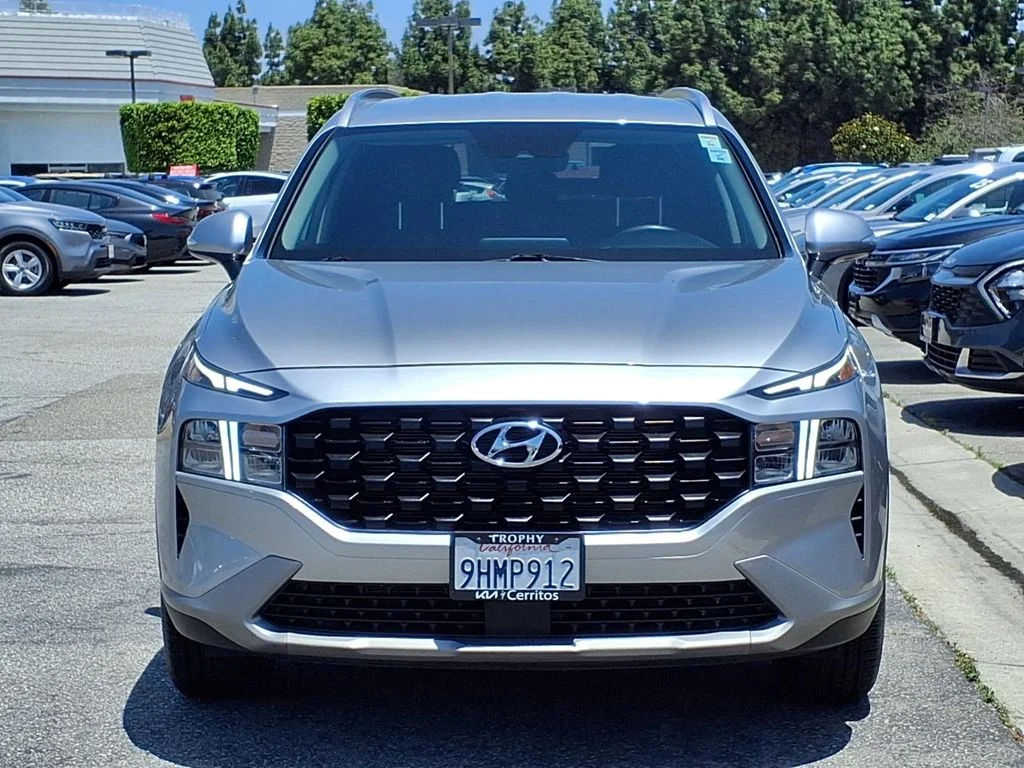 Used 2023 Silver Hyundai SEL image 8