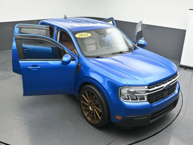 Used 2022 Blue Ford Lariat image 33