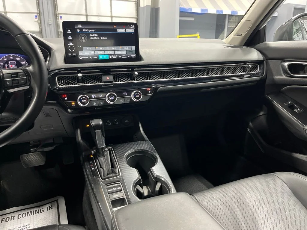 2022 Honda Civic Touring - Photo 23