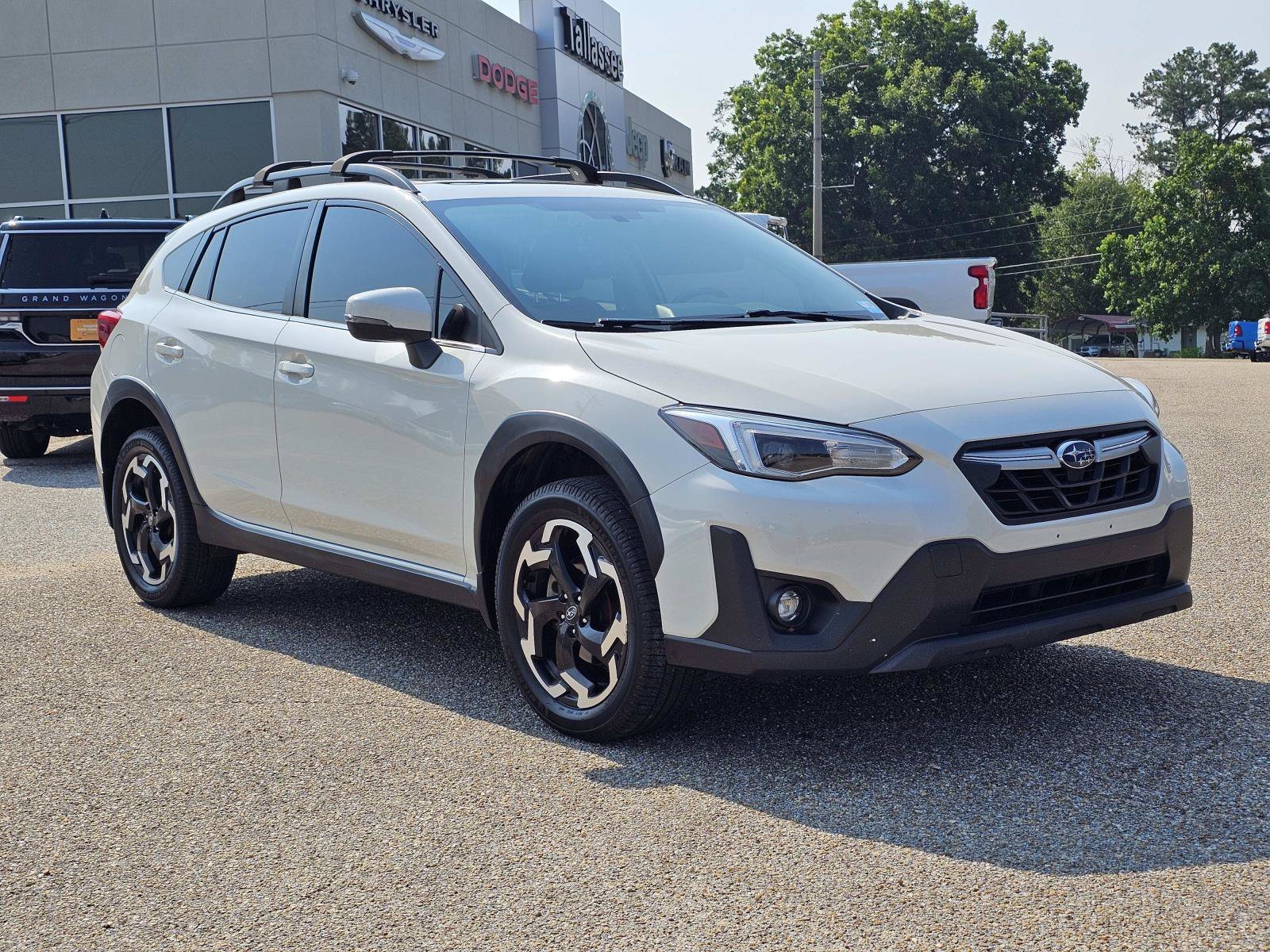 Used 2021 Crystal White Pearl Subaru Limited image 5