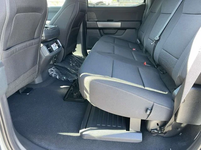 New 2026 Avalanche Ford XLT image 9