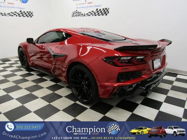 Used 2025 Red Mist Metallic Tintcoat Chevrolet 2LZ image 13