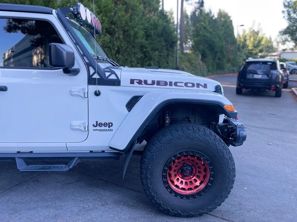 Used 2018 Bright White Clearcoat Jeep Unlimited Rubicon image 2