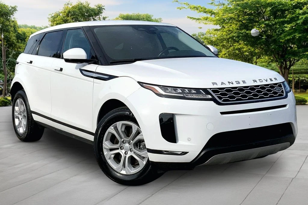 Used 2023 White Land Rover S image 3