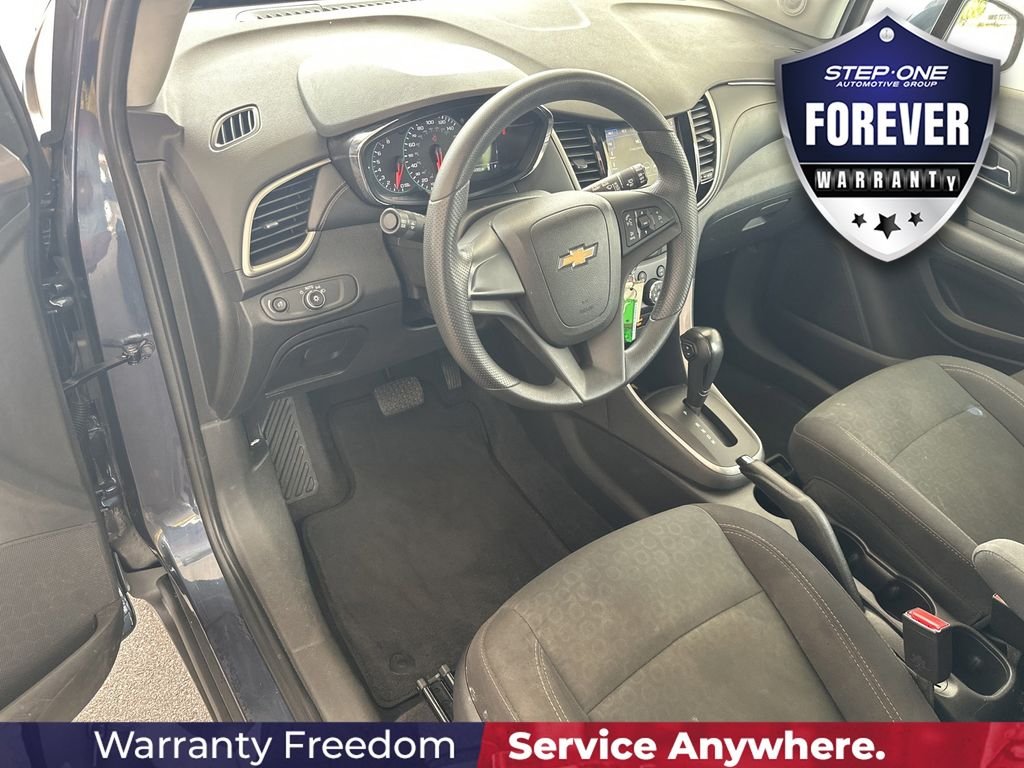 Used 2018 Blue Chevrolet LS image 13