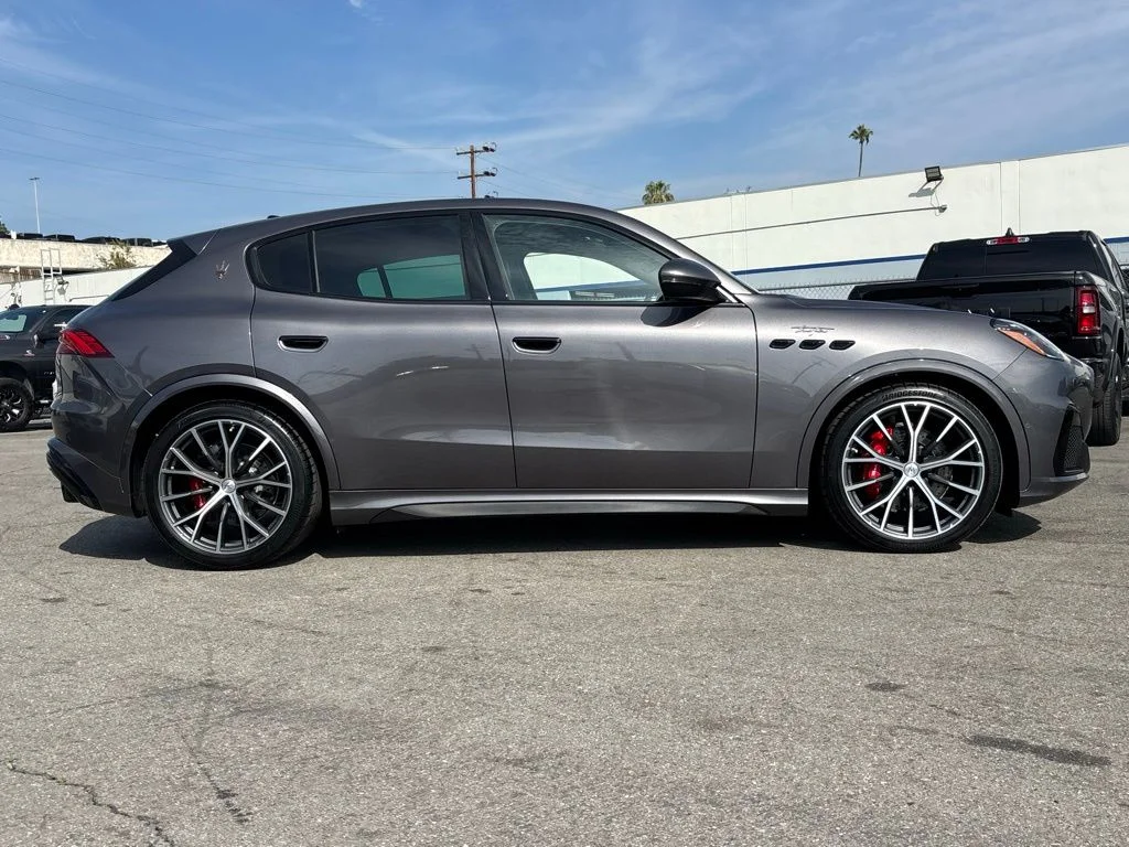 Used 2024  Maserati Trofeo image 2