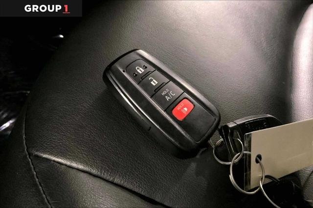 Certified Used 2021 MIDNIGHT BLACK METALLIC Toyota  image 15