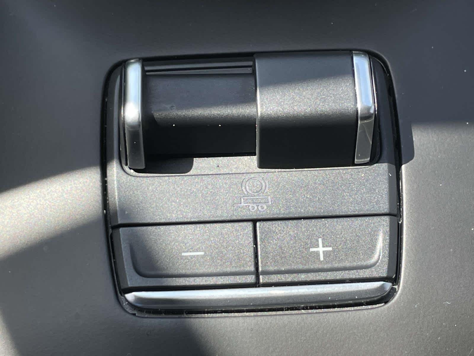 Used 2024 Sterling Metallic GMC AT4 image 26