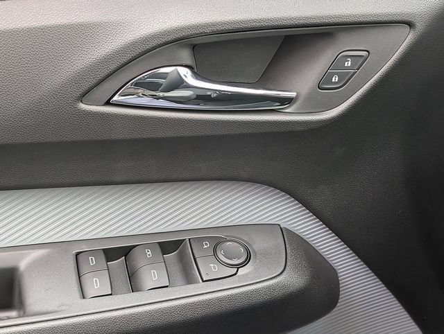 2027 Chevrolet Bolt LT - Photo 18