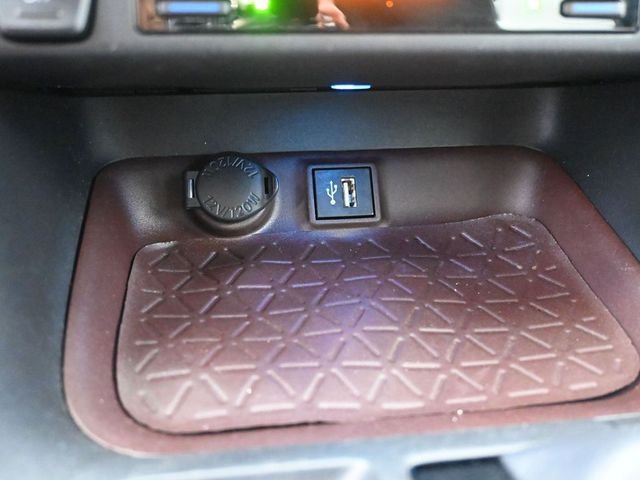 2023 Toyota RAV4 Limited - Photo 9