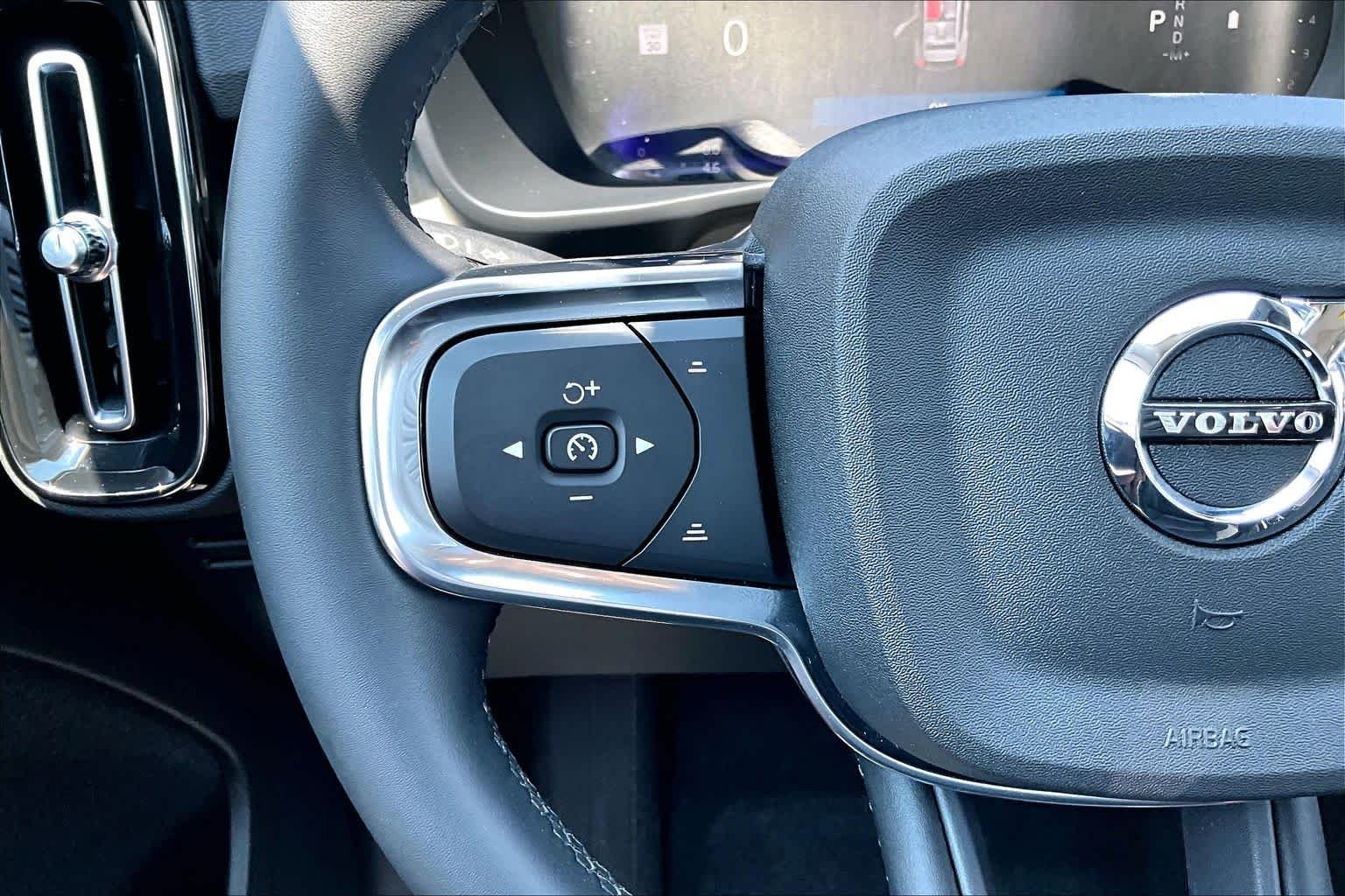 Used 2024 Cloud Blue Volvo Plus Bright Theme image 23