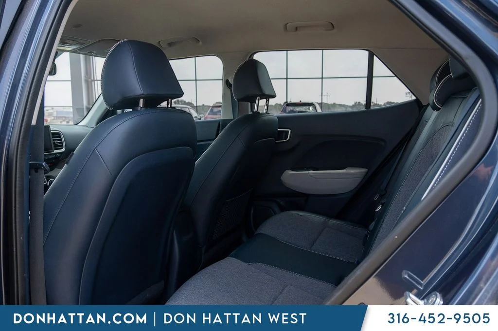 Used 2022 White Hyundai Limited image 21