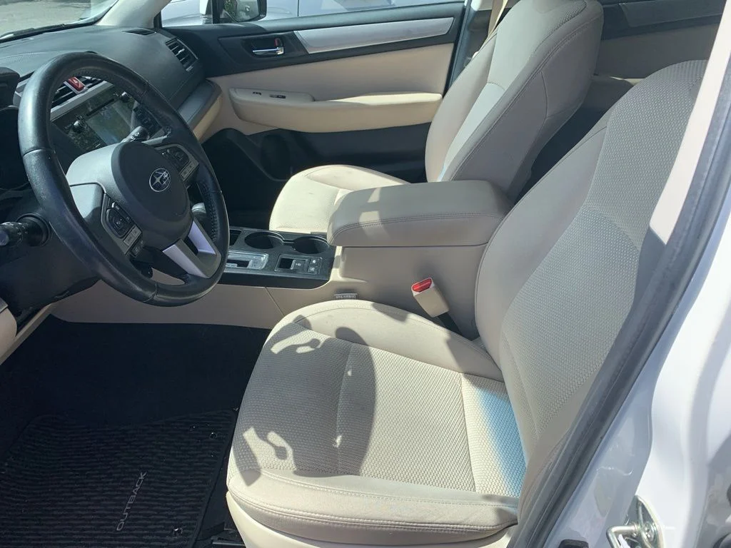 Used 2017 White Subaru 2.5i Premium image 3