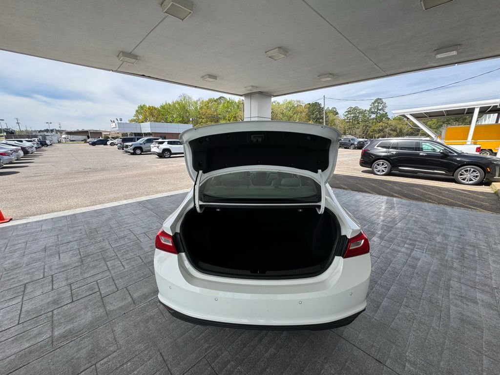 Used 2024 White Chevrolet LS image 8