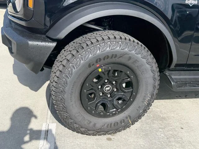 New 2026 Shadow Black Ford Outer Banks® image 4