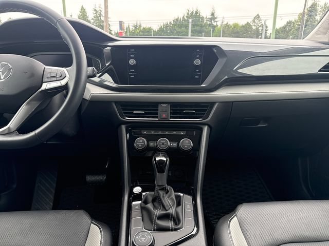 Used 2023 Pure White Volkswagen SEL image 19