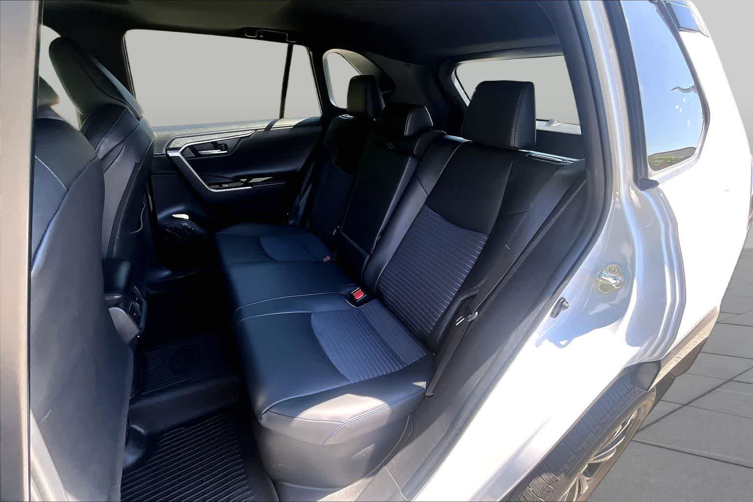 Used 2024 Wind Chill Pearl/Midnight Black Metallic Toyota Hybrid XSE image 20