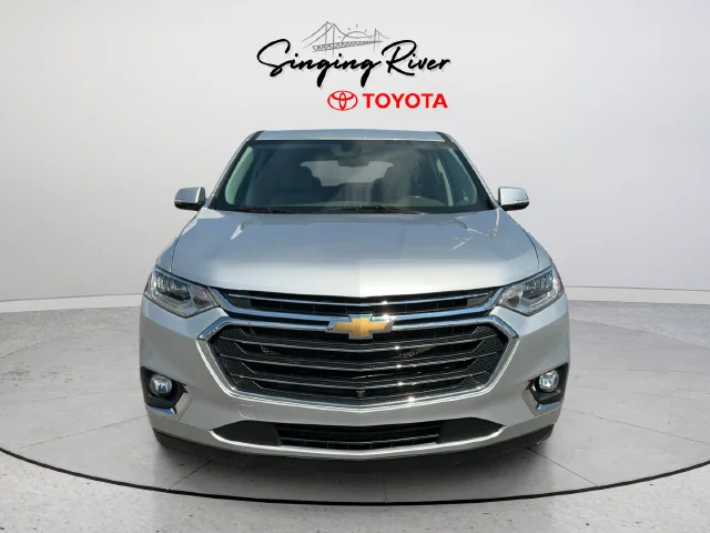Used 2020 Silver Chevrolet Premier image 2