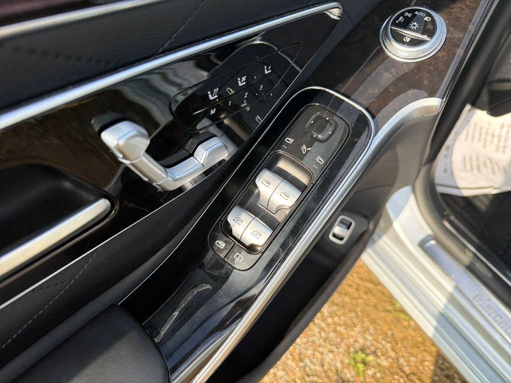Used 2021 Silver Mercedes-Benz S 580 image 11