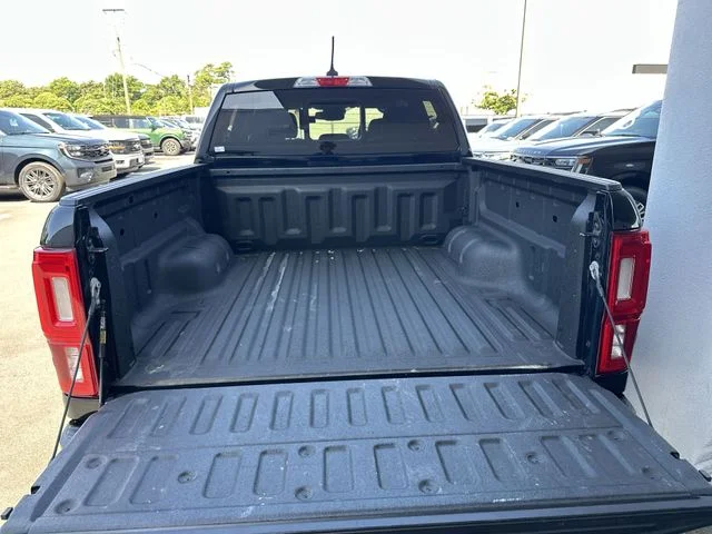 Used 2020 Black Ford XLT image 26