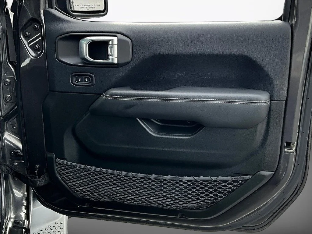Used 2019 Gray Jeep Unlimited Sahara image 31