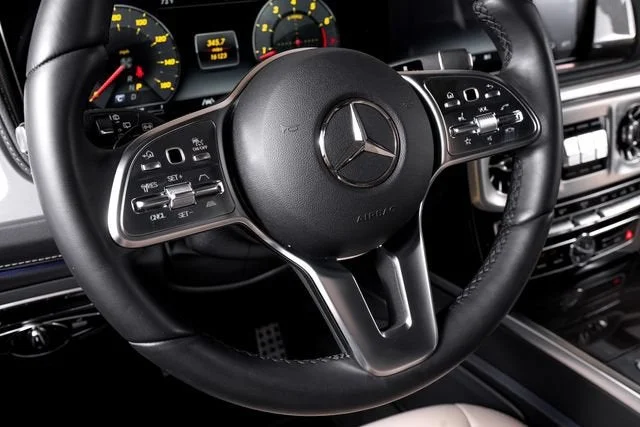 Used 2024 MANUFAKTUR Moonlight White Metallic Mercedes-Benz G 550 image 33