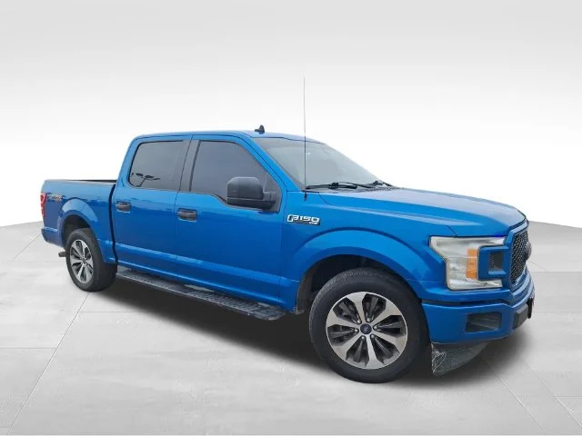 Used 2020 Blue Ford XL image 1