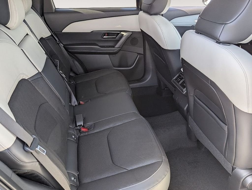 New 2026 Rhodium White Metallic Mazda 2.5 S Preferred AWD image 20