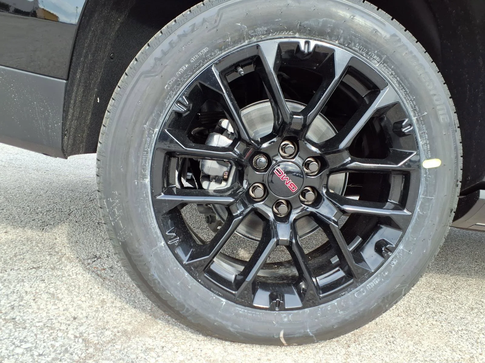 2026 GMC Yukon XL Denali - Photo 24