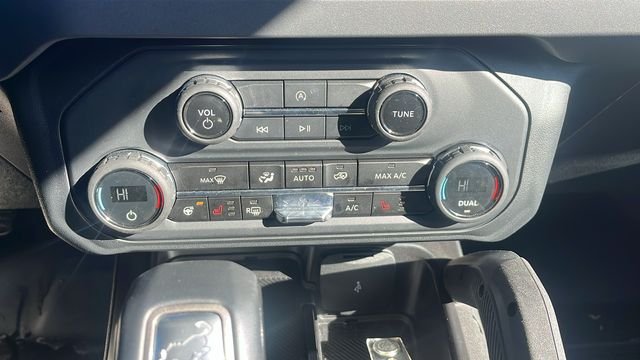 Used 2025 Shadow Black Ford Badlands image 26