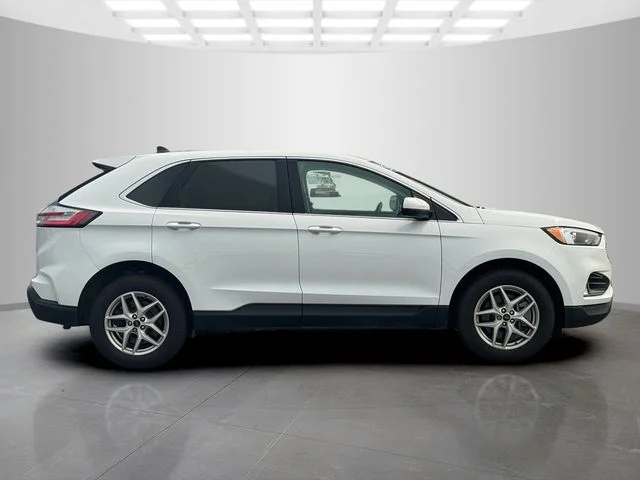 Used 2023 White Ford SEL image 8