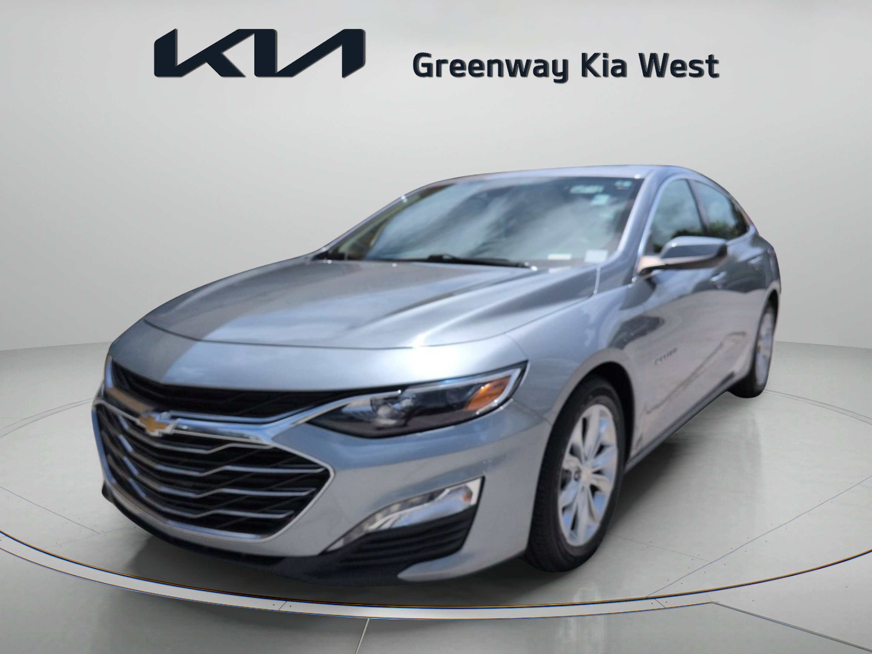 Used 2024 Sterling Gray Metallic Chevrolet LT image 4