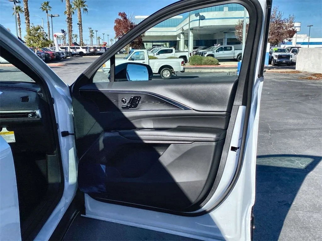 2026 Cadillac LYRIQ Sport - Photo 40