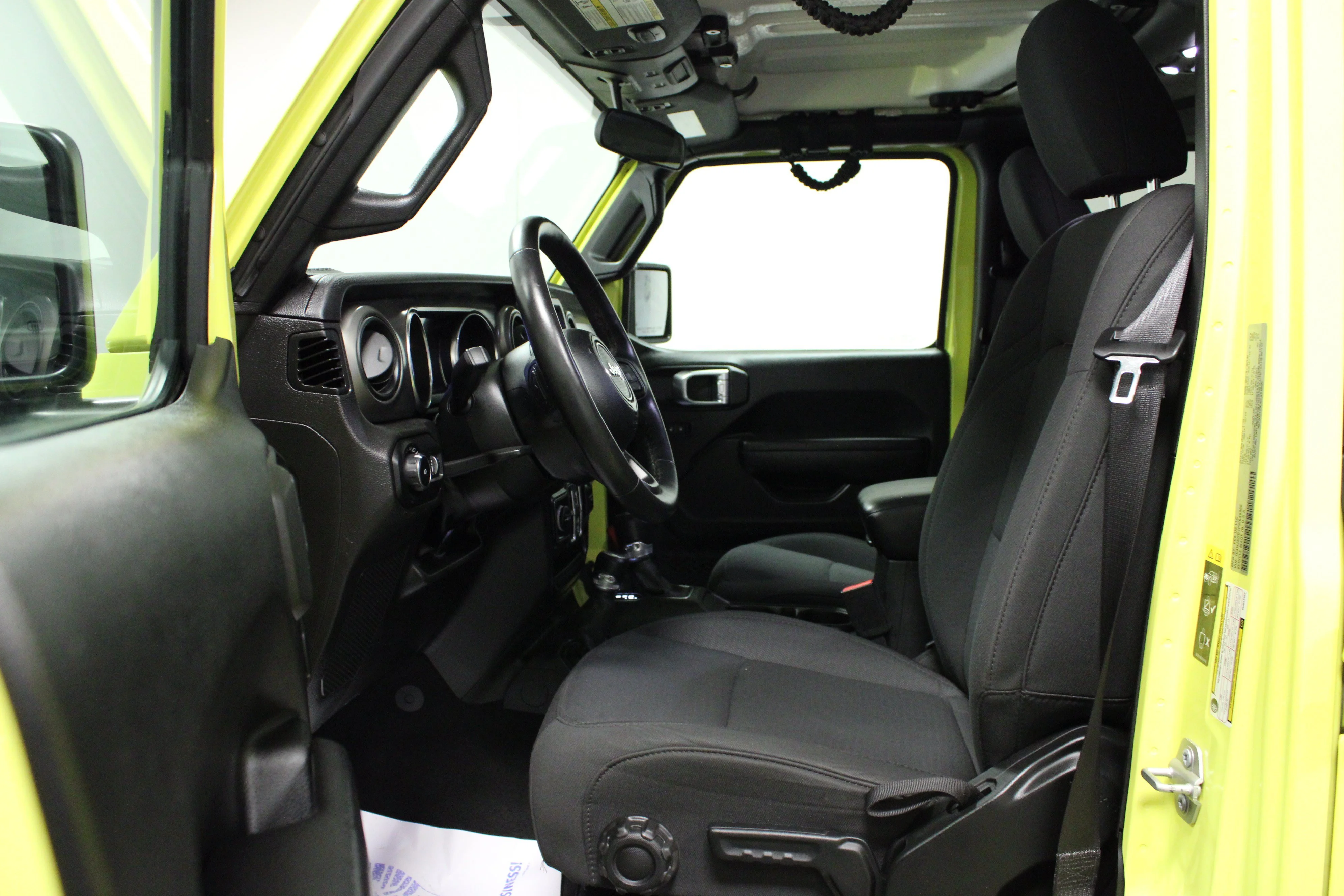 Used 2023 High Velocity Clearcoat Jeep High Tide image 12