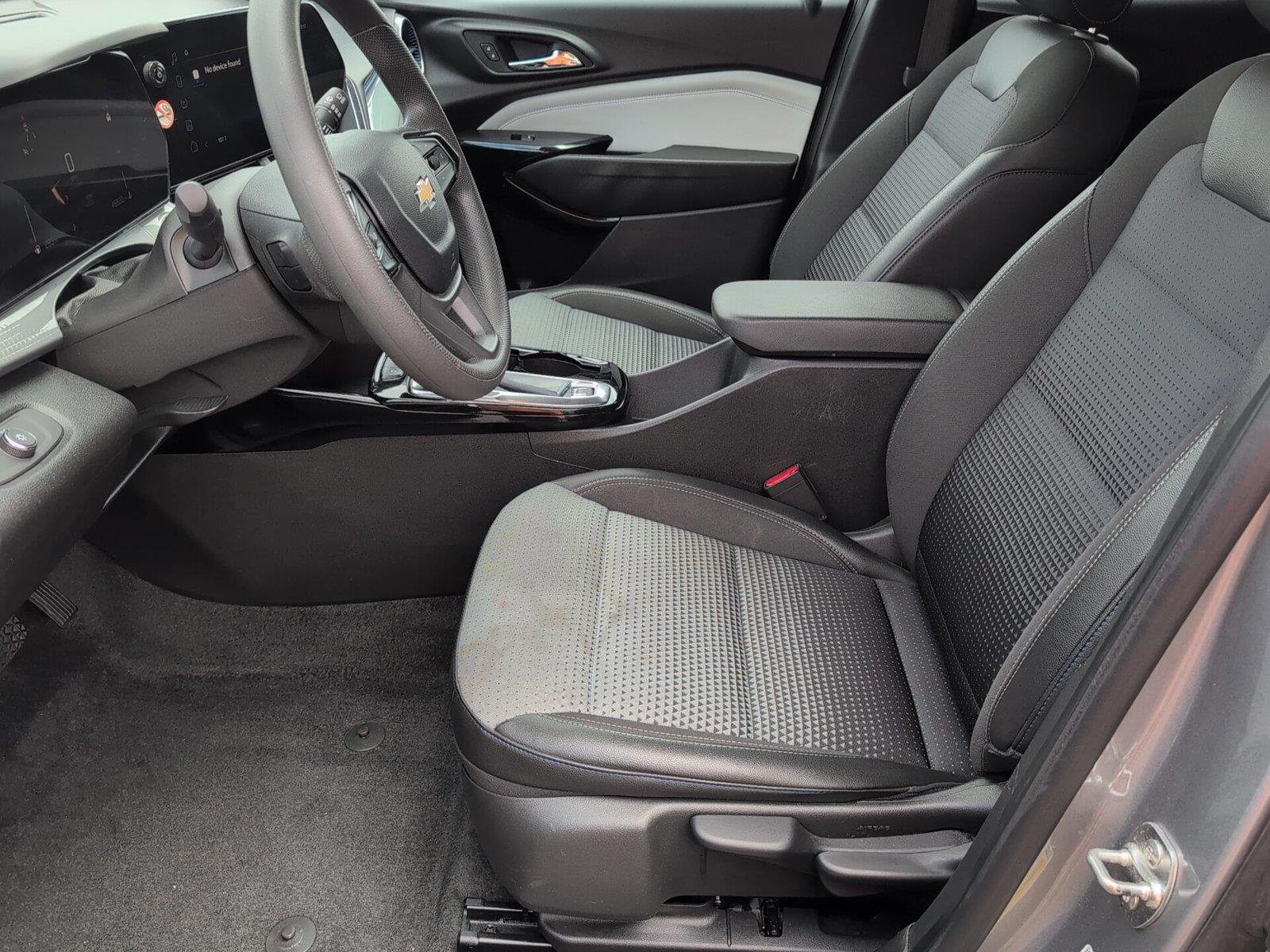 Used 2025 Sterling Gray Metallic Chevrolet LT image 13