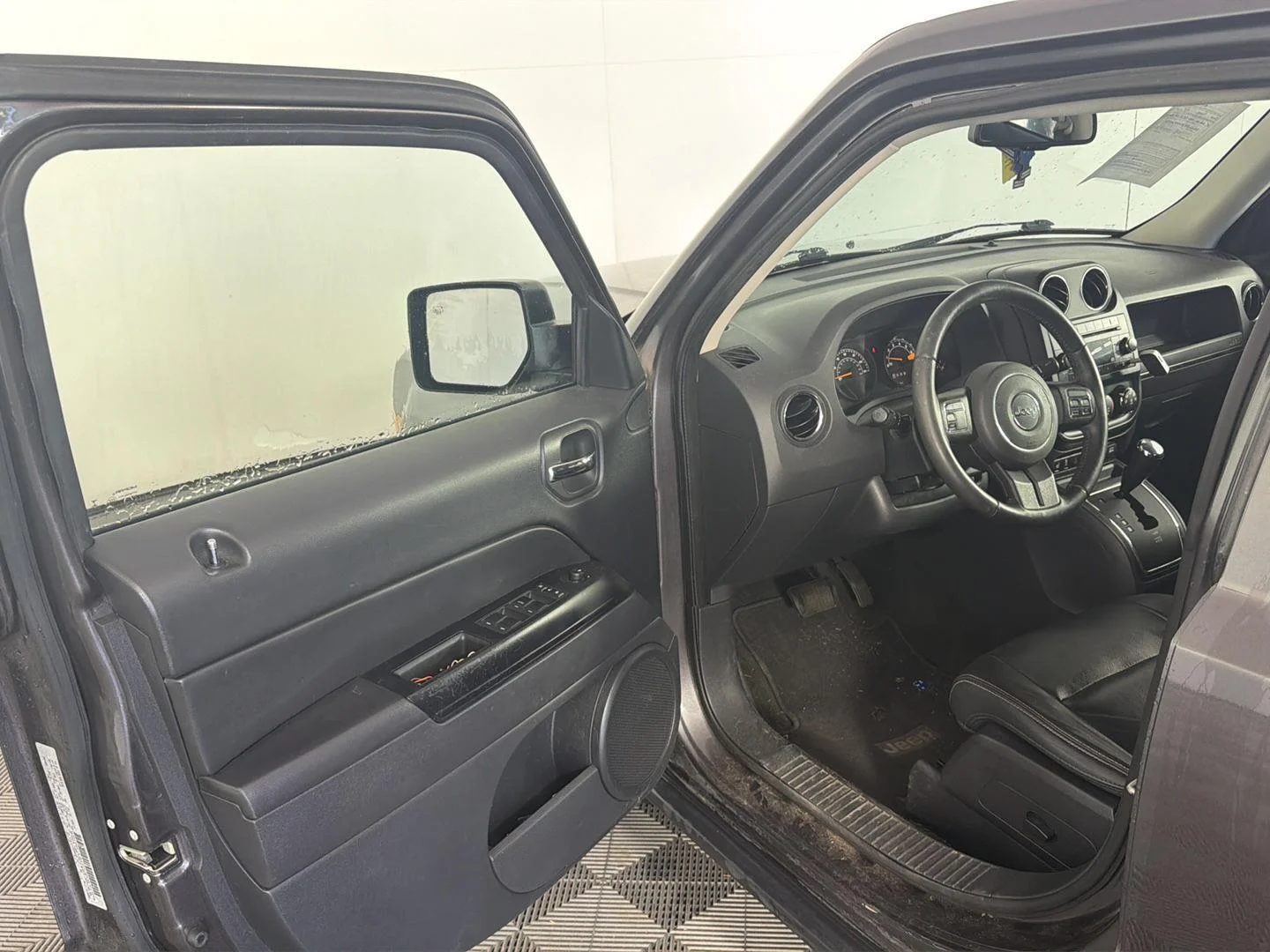 Used 2017 Granite Crystal Metallic Clearcoat Jeep High Altitude image 9